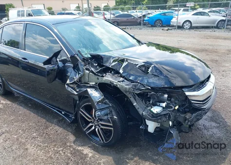 2017 Honda Accord Sport z USA, uszkodzony, nr VIN 1HGCR2F57HA083824